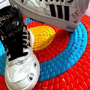 Adidas white black Cookie Monster boys sneakers size 4.5